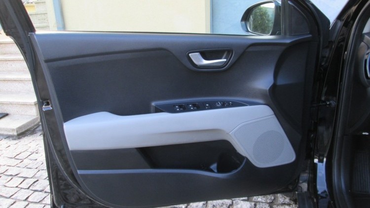 Kia STONIC 1.0 T-GDI TECH 7DCT