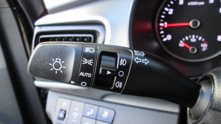 Kia STONIC 1.0 T-GDI TECH 7DCT