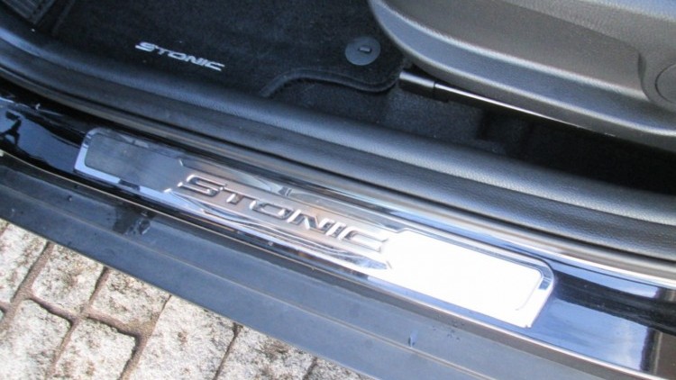Kia STONIC 1.0 T-GDI TECH 7DCT