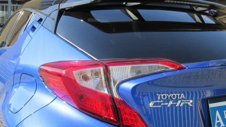 Toyota C-HR 1.8 Hybrido CONFORT + P/STYLE