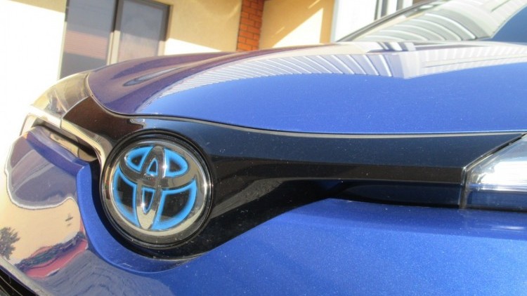 Toyota C-HR 1.8 Hybrido CONFORT + P/STYLE