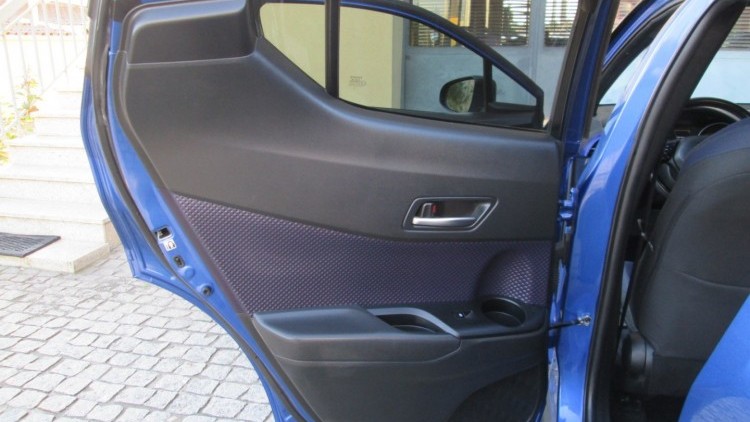 Toyota C-HR 1.8 Hybrido CONFORT + P/STYLE