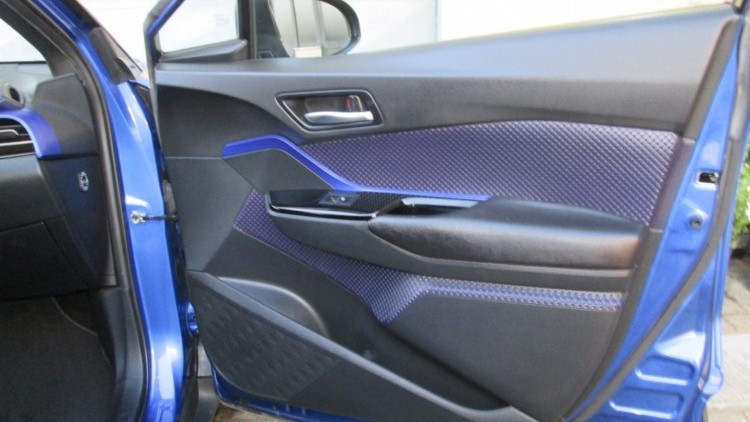 Toyota C-HR 1.8 Hybrido CONFORT + P/STYLE