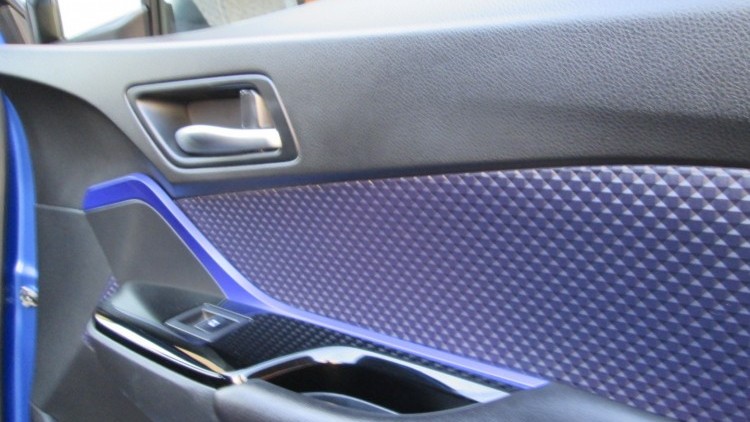 Toyota C-HR 1.8 Hybrido CONFORT + P/STYLE