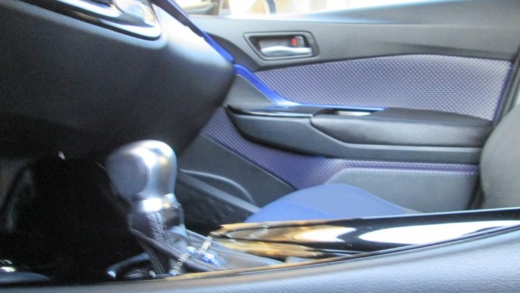 Toyota C-HR 1.8 Hybrido CONFORT + P/STYLE