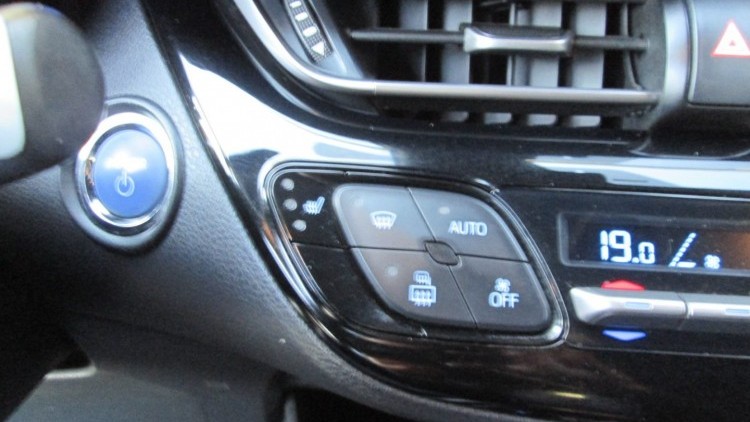 Toyota C-HR 1.8 Hybrido CONFORT + P/STYLE