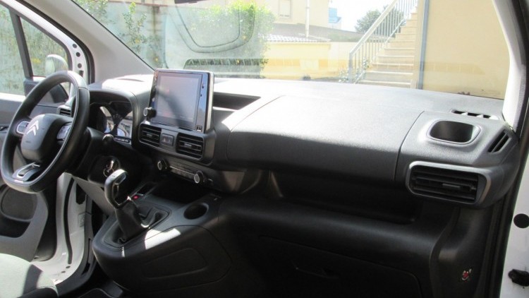 Citro&euml;n Berlingo 1.6 BlueHDI CARPLAY e CAMARA