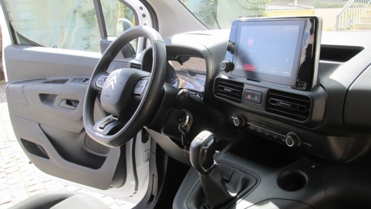 Citro&euml;n Berlingo 1.6 BlueHDI CARPLAY e CAMARA