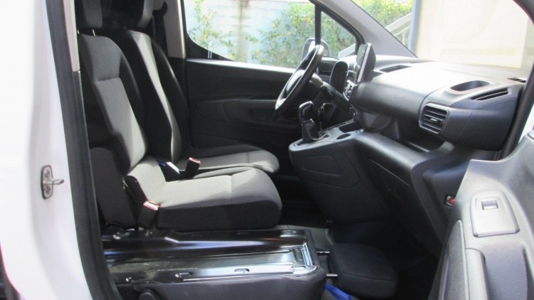Citro&euml;n Berlingo 1.6 BlueHDI CARPLAY e CAMARA