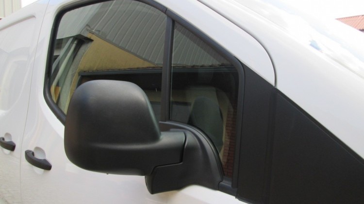 Citro&euml;n Berlingo 1.6 BlueHDI CARPLAY e CAMARA