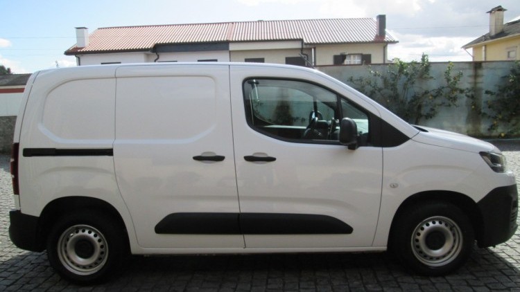 Citro&euml;n Berlingo 1.6 BlueHDI CARPLAY e CAMARA