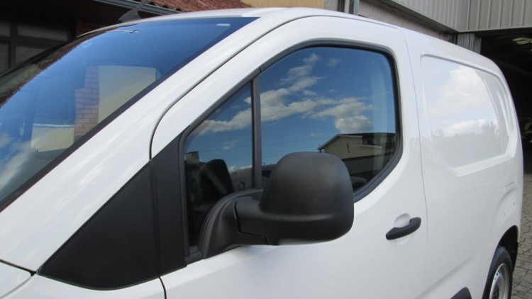 Citro&euml;n Berlingo 1.6 BlueHDI CARPLAY e CAMARA