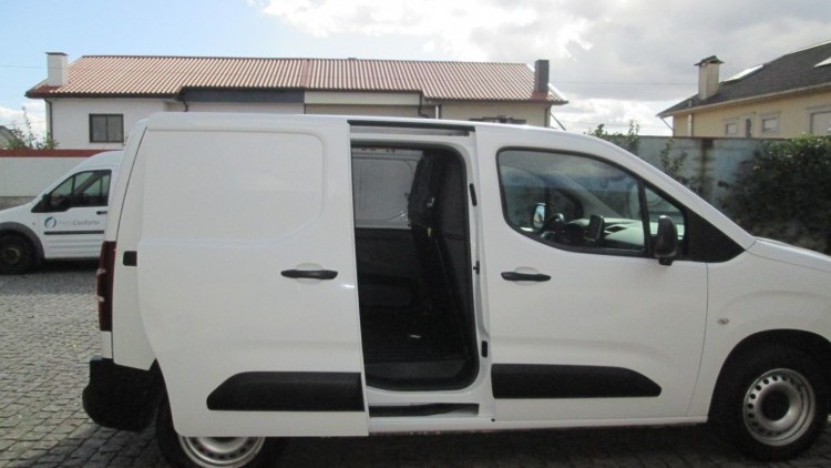 Citro&euml;n Berlingo 1.6 BlueHDI CARPLAY e CAMARA