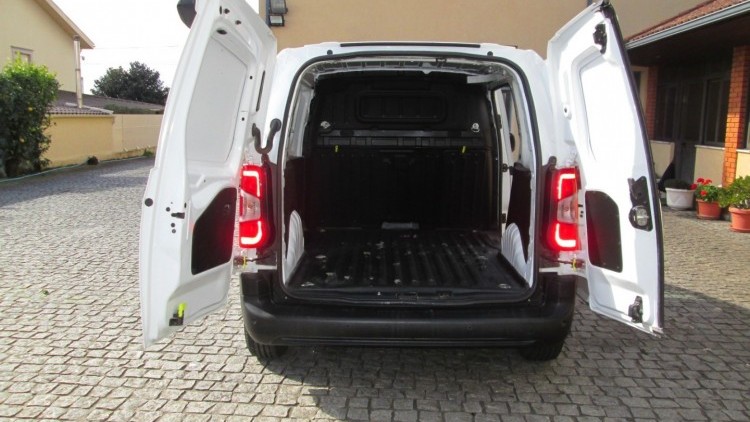Citro&euml;n Berlingo 1.6 BlueHDI CARPLAY e CAMARA