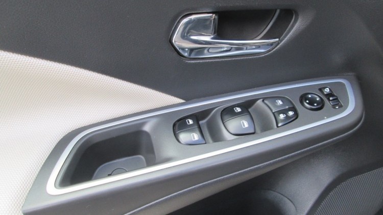 Nissan Micra 1.0 IG-T N-CONNECTA