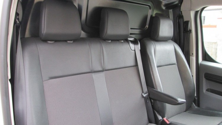 Peugeot Expert 2.0 HDI Avantage Edition 145 cv