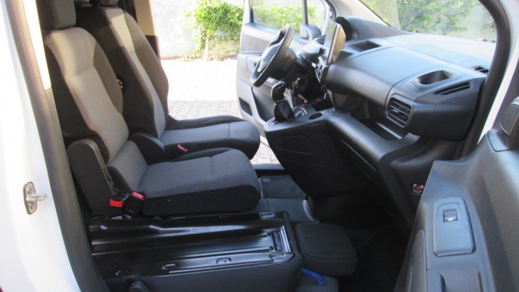 Peugeot Partner 1.6 BlueHdi 3 Lug CarPlay
