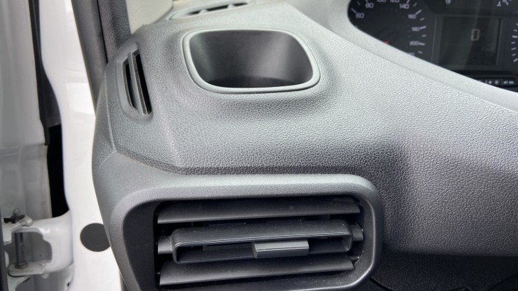 Peugeot Partner 1.6 BlueHdi 3 Lug Gripe Control