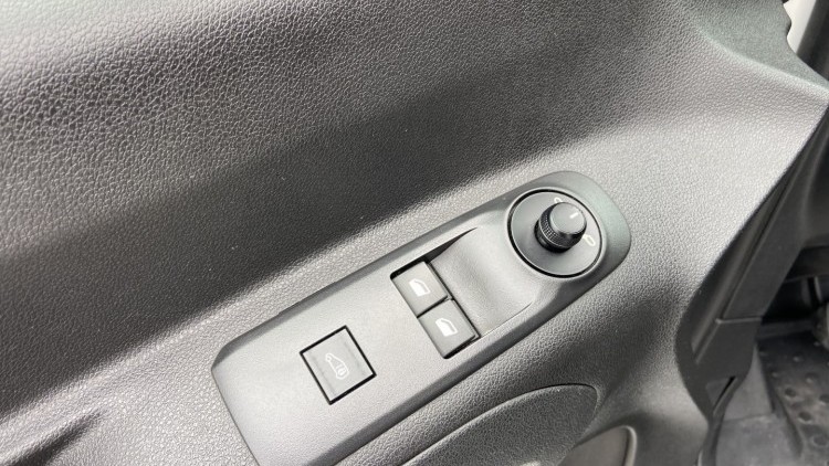 Peugeot Partner 1.6 BlueHdi 3 Lug Gripe Control