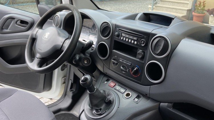 Peugeot Partner 1.6 Hdi 3 Lug C/ AC