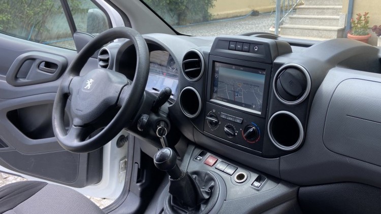 Peugeot Partner 1.6 Hdi 3 Lug GPS