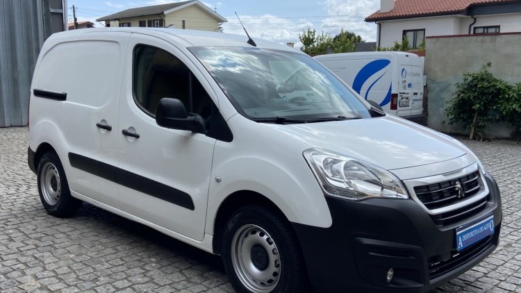 Peugeot Partner 1.6 Hdi 3 Lug GPS