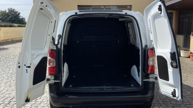 Peugeot Partner 1.6 Hdi 3/lug CarPlay 100 CV