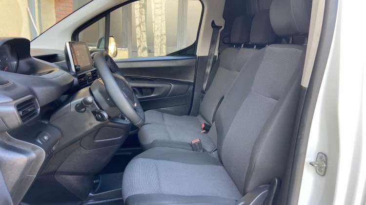 Peugeot Partner 1.6 Hdi 3/lug CarPlay 100 CV