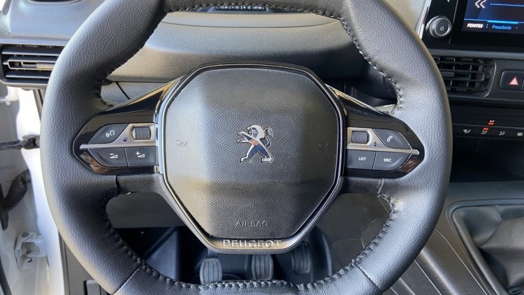 Peugeot Partner 1.6 Hdi 3/lug CarPlay 100 CV