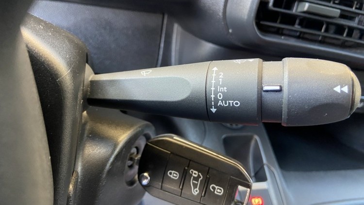 Peugeot Partner 1.6 Hdi 3/lug CarPlay 100 CV