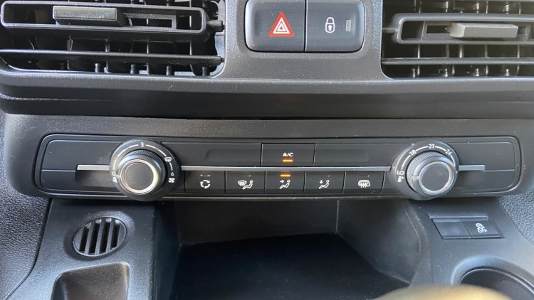 Peugeot Partner 1.6 Hdi 3/lug CarPlay 100 CV