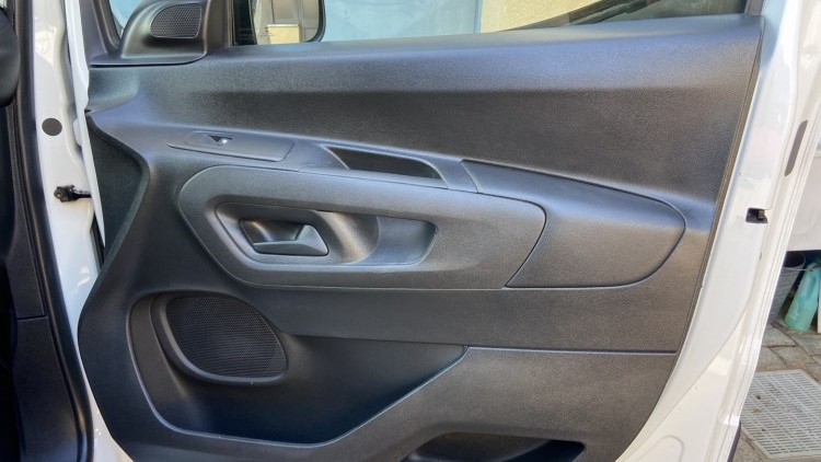 Peugeot Partner 1.6 Hdi 3/lug CarPlay 100 CV