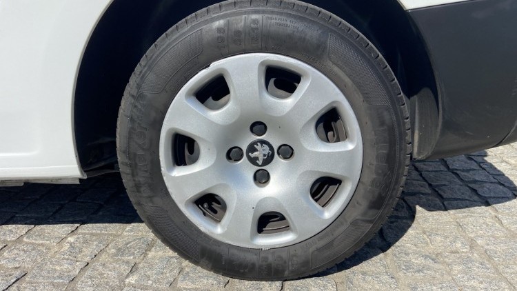 Peugeot Partner 1.6 Hdi 3 Lug GPS + 120 CV