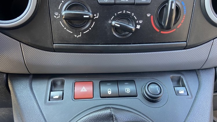 Peugeot Partner 1.6 Hdi 3 Lug GPS + 120 CV