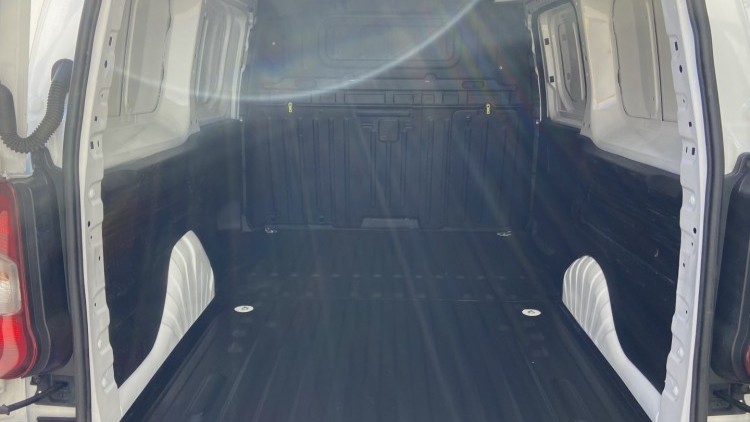 Peugeot Partner 1.6 HDI XL L2 Carplay