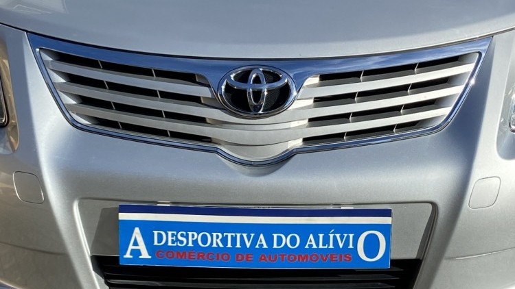 Toyota Avensis 1.6 i EXECUTIVE