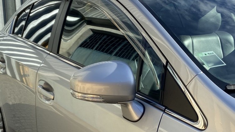 Toyota Avensis 1.6 i EXECUTIVE