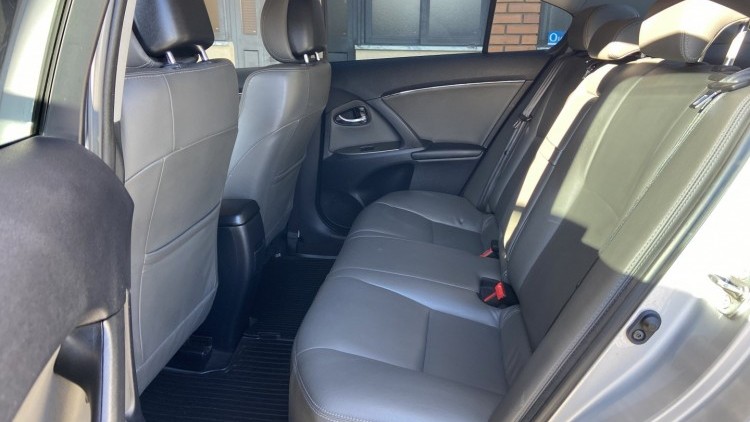 Toyota Avensis 1.6 i EXECUTIVE