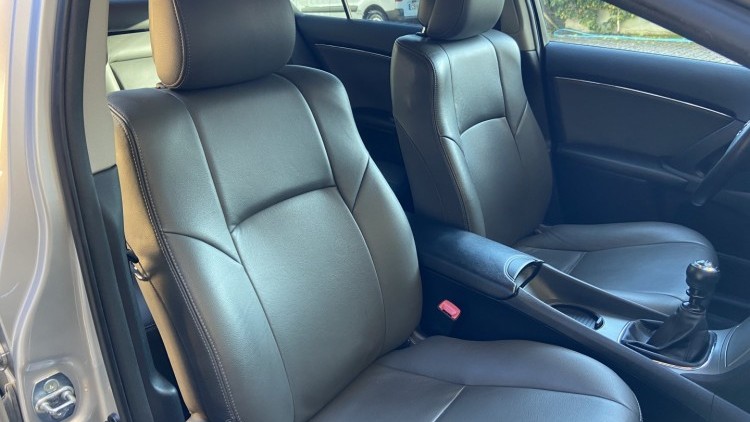 Toyota Avensis 1.6 i EXECUTIVE