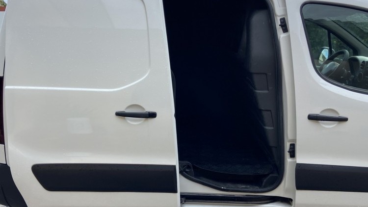 Peugeot Partner 1.6 Hdi A/C 3Lug