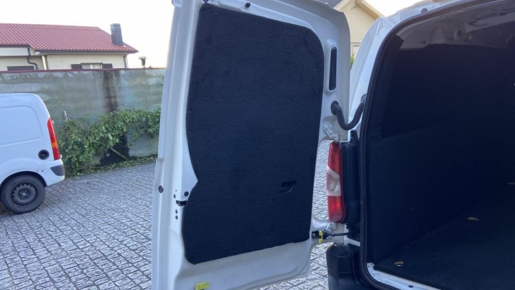 Citro&euml;n Berlingo 1.6 HDI L2 LONGA 100 cv CARPLAY