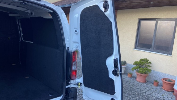 Citro&euml;n Berlingo 1.6 HDI L2 LONGA 100 cv CARPLAY