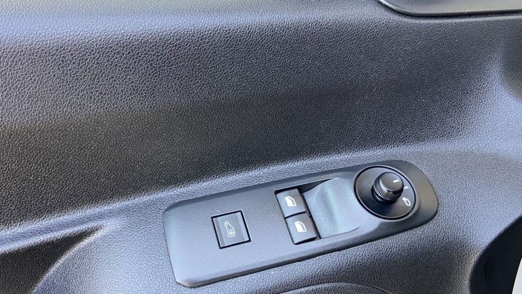 Peugeot Partner 1.6 Hdi 100cv Premium CarPlay