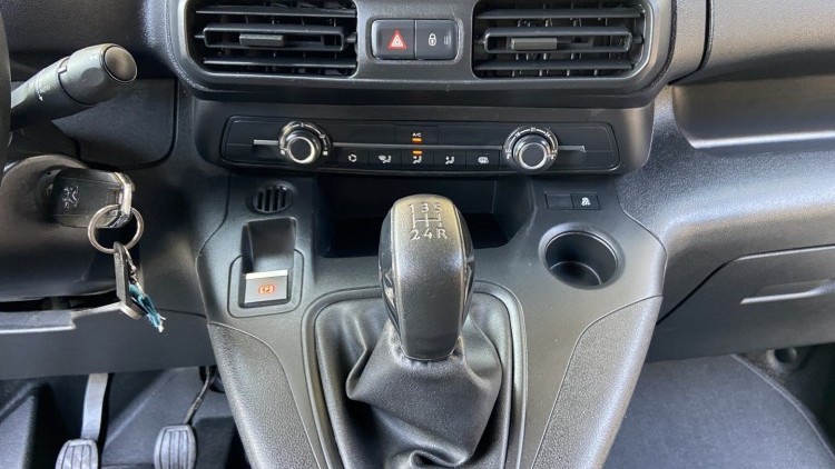 Peugeot Partner 1.6 Hdi 100cv Premium CarPlay