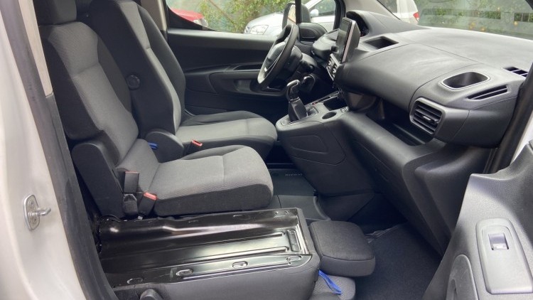 Peugeot Partner 1.6 Hdi 100cv Premium CarPlay