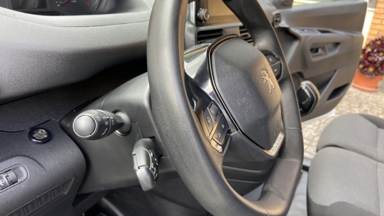 Peugeot Partner 1.6 Hdi 100cv Premium CarPlay