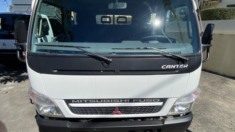 Mitsubishi Canter FUSO 3C13D CABINE DUPLA