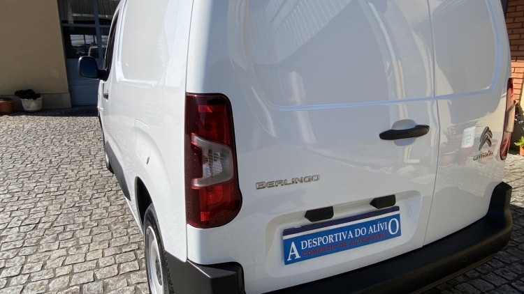 Citro&euml;n Berlingo 1.6 HDI 100 cv CarPlay e C&acirc;mara