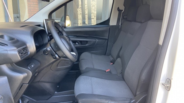 Citro&euml;n Berlingo 1.6 HDI 100 cv CarPlay e C&acirc;mara
