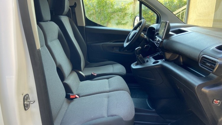 Citro&euml;n Berlingo 1.6 HDI 100 cv CarPlay e C&acirc;mara